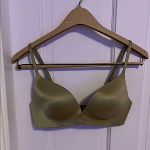 Victoria’s Secret Wireless Push Up Bra in Olive Green